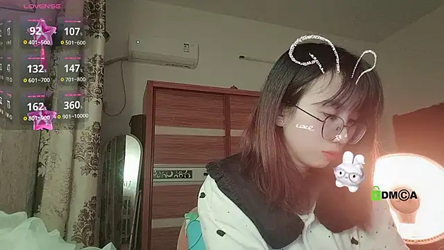 Snapshot of Lili_666 chatting on 01-05-26, 10:46 Lili 666 online show from 01-05-26, 10:46