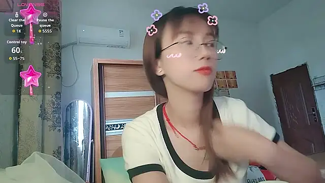 Lili 666 online show from 06-18-26, 07:18