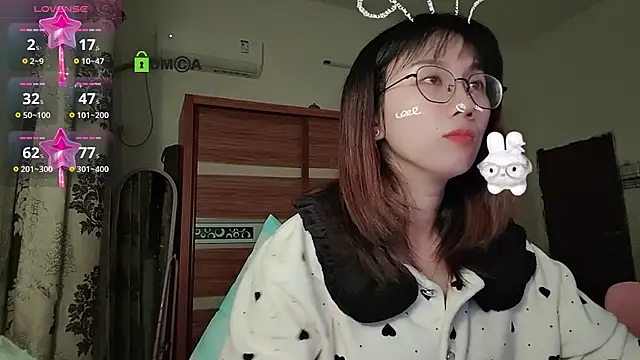 Snapshot of Lili_666 chatting on 12-03-25, 03:11 Lili 666 online show from 12-03-25, 03:11