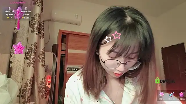 Snapshot of Lili_666 chatting on 11-23-25, 05:12 Lili 666 online show from 11-23-25, 05:12