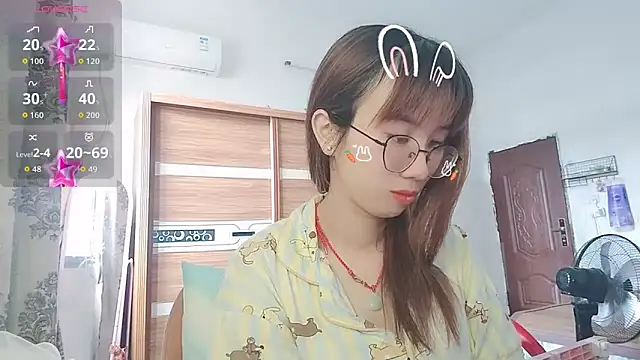 Lili 666 online show from 06-15-26, 02:23