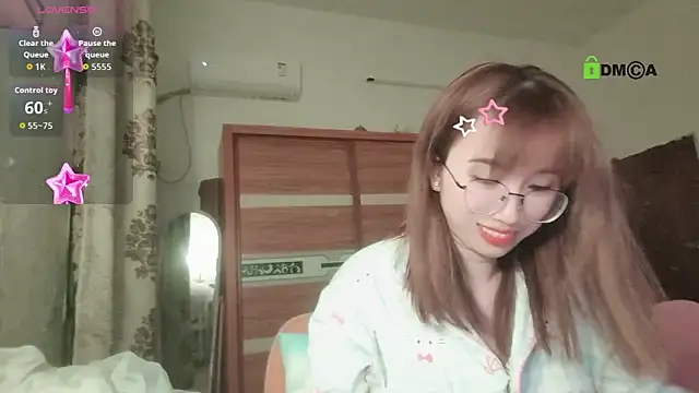 Snapshot of Lili_666 chatting on 02-07-26, 06:05 Lili 666 online show from 02-07-26, 06:05