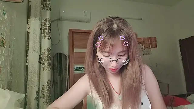 Lili 666 online show from 07-08-26, 04:51