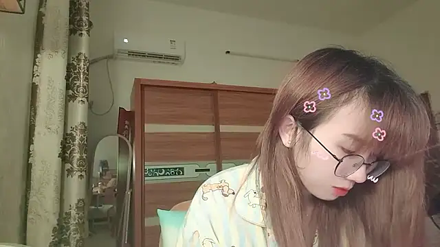 Lili 666 online show from 05-22-26, 04:27