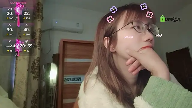 Snapshot of Lili_666 chatting on 02-10-26, 12:53 Lili 666 online show from 02-10-26, 12:53