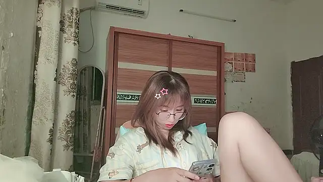 Lili 666 online show from 07-12-26, 05:03
