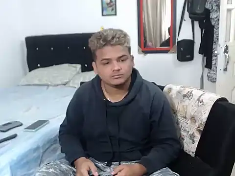 Boycuriousxxx online show from 10-05-25, 02:08