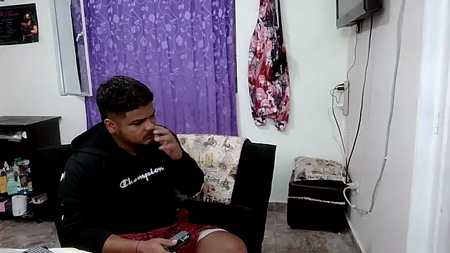 Boycuriousxxx online show from 04-17-26, 10:18