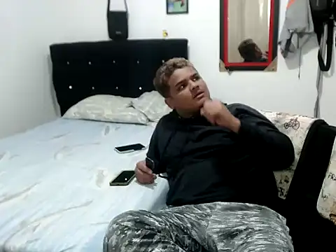 Boycuriousxxx online show from 10-03-25, 01:12