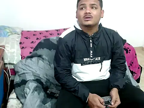 Boycuriousxxx online show from 01-15-26, 12:08