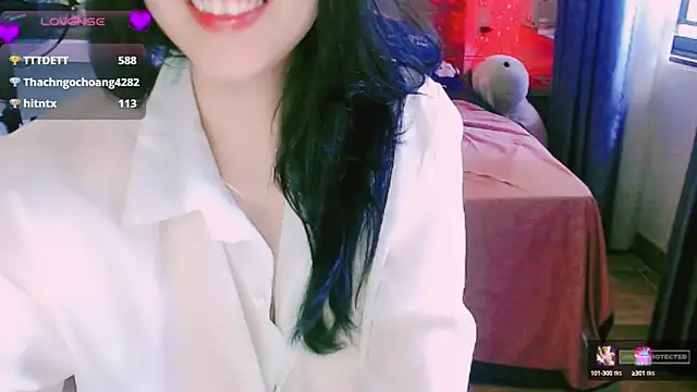 Snapshot of Na_baby chatting on 09-30-25, 05:13 Na baby online show from 09-30-25, 05:13