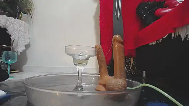 marilyn jon3s online show from 12-04-25, 06:40