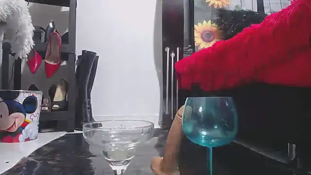 marilyn jon3s online show from 02-11-26, 01:33