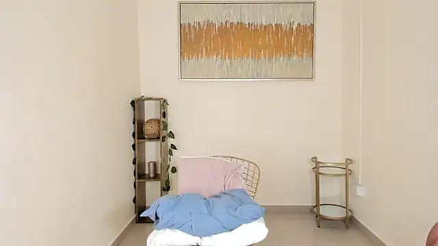 Snapshot of Charlothe_capell chatting on 02-25-26, 08:08 Charlothe capell online show from 02-25-26, 08:08