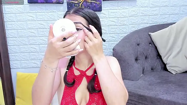 Miranda doll  online show from 12-19-25, 12:29