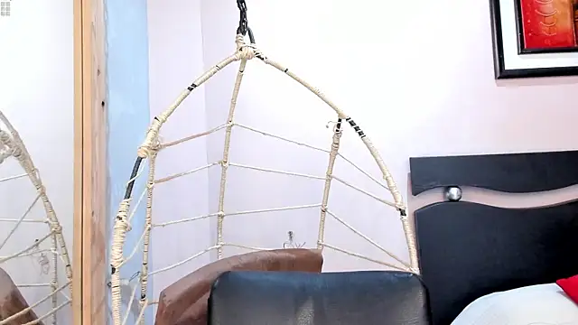 Miranda doll  online show from 03-30-26, 12:06