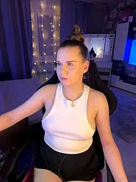 Lexi noah online show from 12-04-25, 08:52