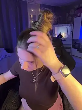 Lexi noah online show from 12-19-25, 09:28