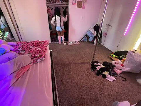 Onlypawzz online show from 02-25-26, 03:01