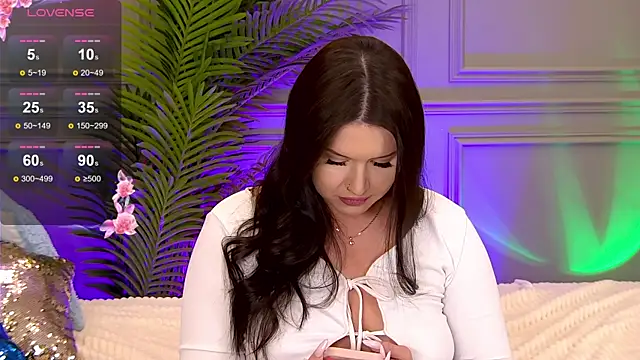 TrishaWinslet online show from 03-14-25, 08:32