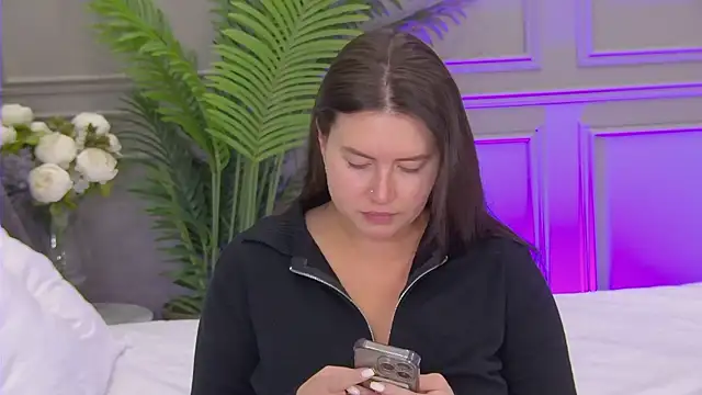 TrishaWinslet online show from 10-05-25, 05:20