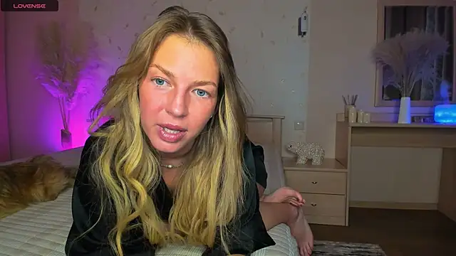 Snapshot of Jeanne_Williams chatting on 02-13-25, 02:45 Jeanne Williams online show from 02-13-25, 02:45