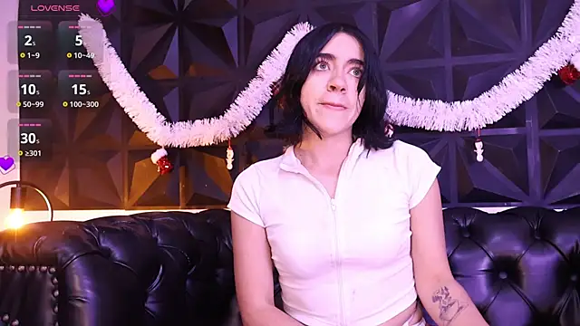 KasiaNoir  online show from 12-15-25, 12:11