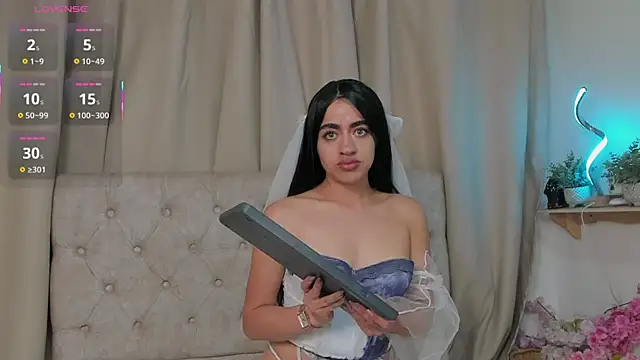 KasiaNoir  online show from 10-28-25, 12:37