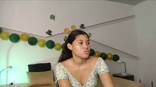 Snapshot of nami_hot04 chatting on 03-18-25, 12:39 nami hot04 online show from 03-18-25, 12:39