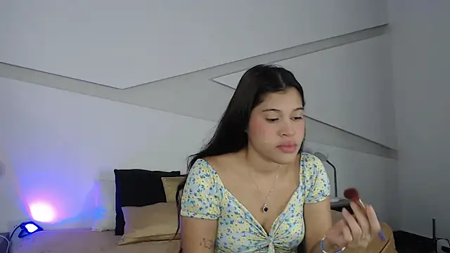 Snapshot of nami_hot04 chatting on 03-02-25, 01:20 nami hot04 online show from 03-02-25, 01:20