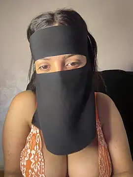 Narimane maroc online show from 06-12-26, 02:31