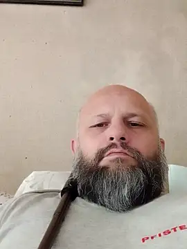 Snapshot of AlexandruCsaba chatting on 05-06-26, 08:51 AlexandruCsaba online show from 05-06-26, 08:51