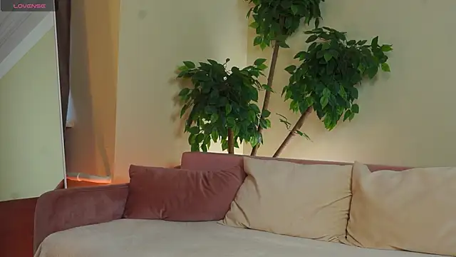 JessRosen online show from 02-27-26, 03:40