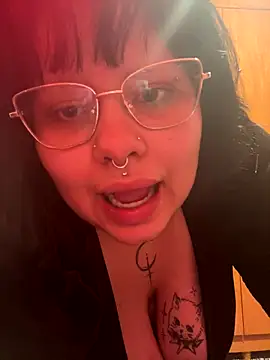 CrisyFerreira online show from 10-16-25, 02:42