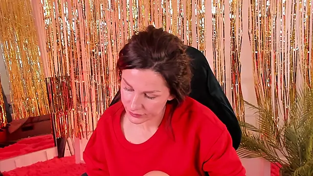 April o Nill online show from 12-21-25, 09:00