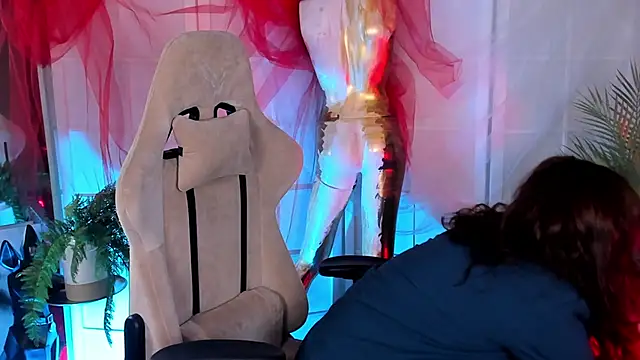 April o Nill online show from 11-18-25, 05:16