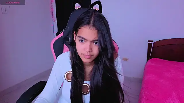 Victoriacarmo online show from 02-08-26, 03:54