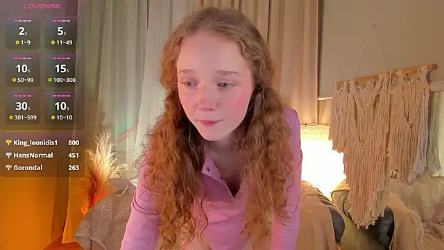 Snapshot of _Rose_Charming_ chatting on 03-08-25, 04:01 Rose Charming online show from 03-08-25, 04:01