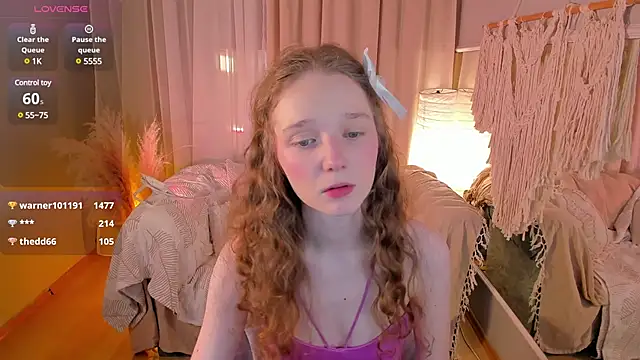 Snapshot of _Rose_Charming_ chatting on 03-23-25, 12:58 Rose Charming online show from 03-23-25, 12:58