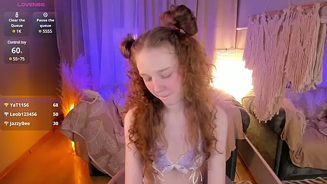 Snapshot of _Rose_Charming_ chatting on 03-09-25, 01:04 Rose Charming online show from 03-09-25, 01:04