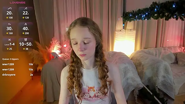 Snapshot of _Rose_Charming_ chatting on 01-02-25, 12:55 Rose Charming online show from 01-02-25, 12:55