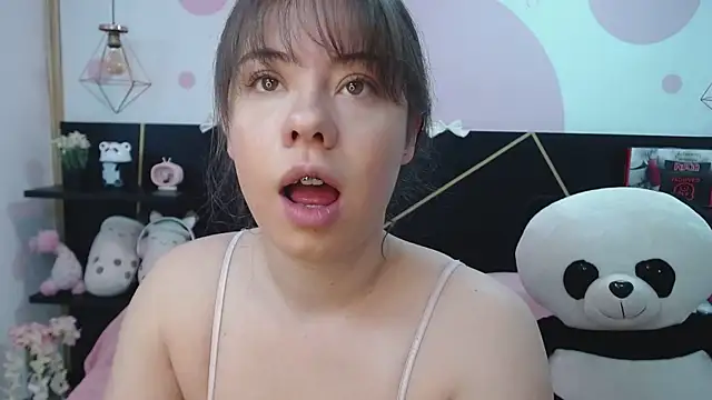 Snapshot of DanniAbbey chatting on 09-27-25, 11:49 DanniAbbey online show from 09-27-25, 11:49