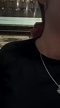 Snapshot of DanniAbbey chatting on 02-11-26, 01:05 DanniAbbey online show from 02-11-26, 01:05