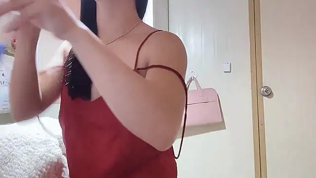 LinhChi 9x online show from 02-16-26, 01:48