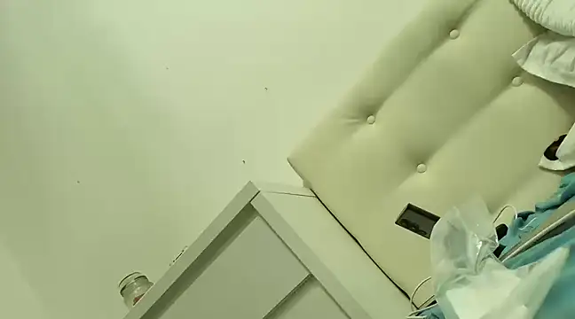 Snapshot of Strip_Adelina chatting on 03-19-25, 11:57 Strip Adelina online show from 03-19-25, 11:57