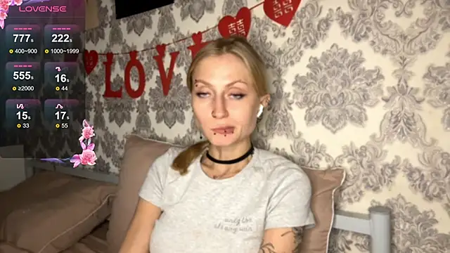 MarthaGees online show from 10-16-25, 03:20
