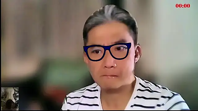 Snapshot of YuHsuant chatting on 02-13-25, 03:14 YuHsuant online show from 02-13-25, 03:14