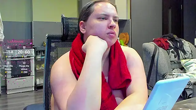 Snapshot of 1lindsey1 chatting on 10-18-25, 03:03 1lindsey1 online show from 10-18-25, 03:03