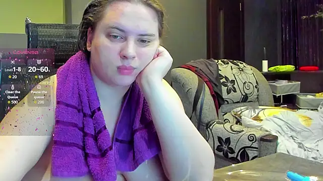 Snapshot of 1lindsey1 chatting on 09-17-25, 02:19 1lindsey1 online show from 09-17-25, 02:19