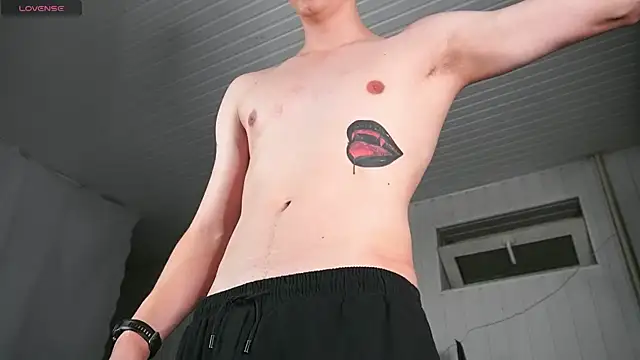 dustyn fox online show from 10-24-25, 04:39